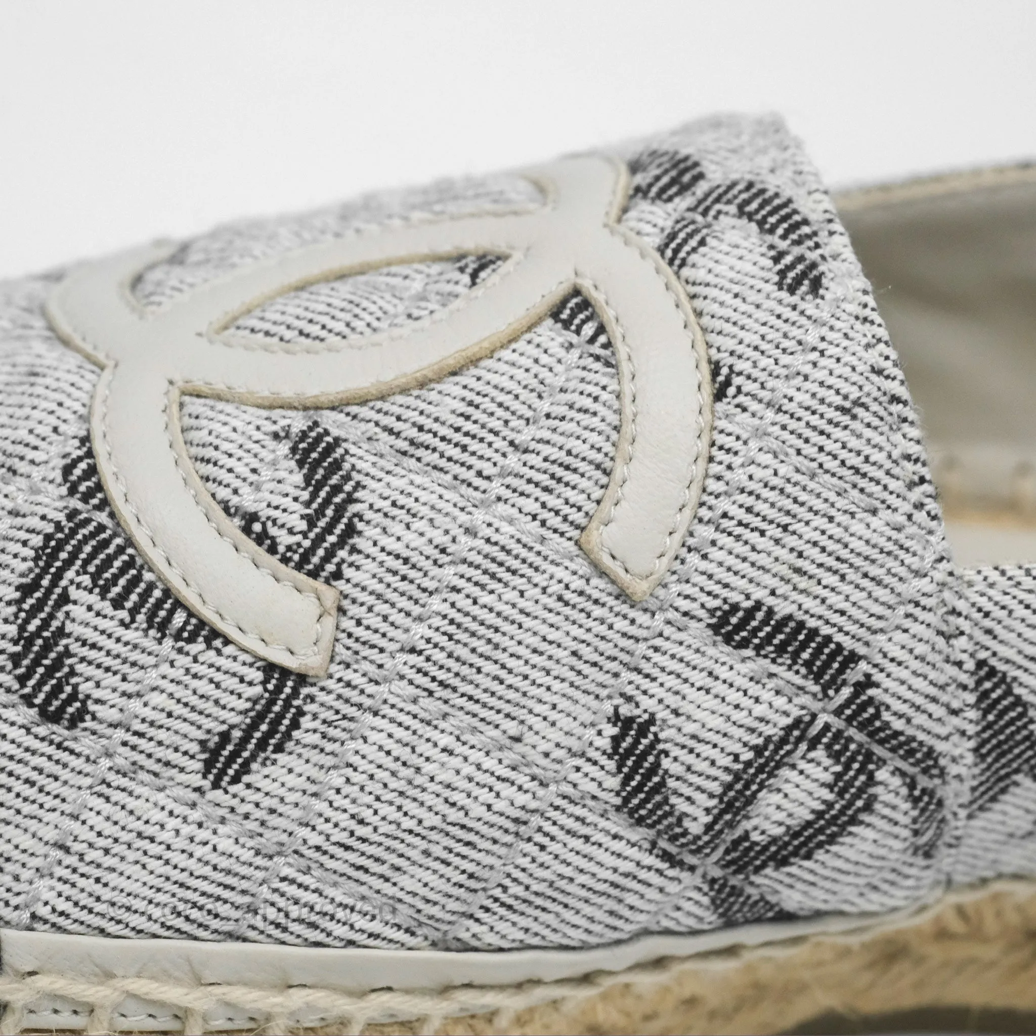 Chanel CC Espadrilles in Grey Cotton Jacquard Black Grosgrain 22S Size 38