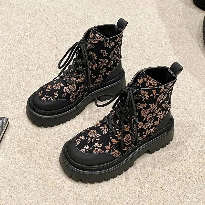 Custom Combat Boots for Women Fashion Lace-Up Pattern Ankle Booties Chunky Heel Platform Leather Boots