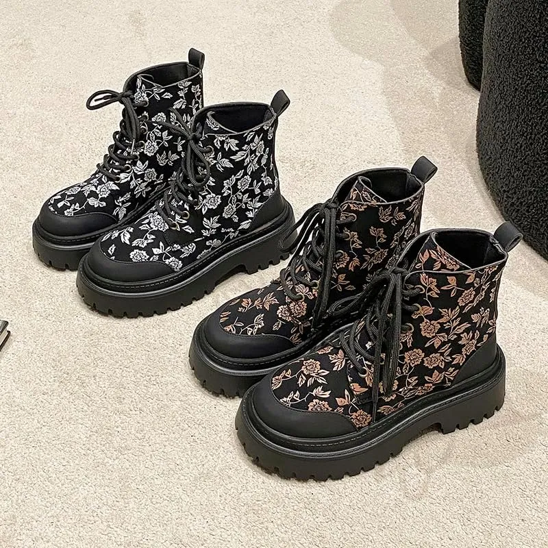 Custom Combat Boots for Women Fashion Lace-Up Pattern Ankle Booties Chunky Heel Platform Leather Boots