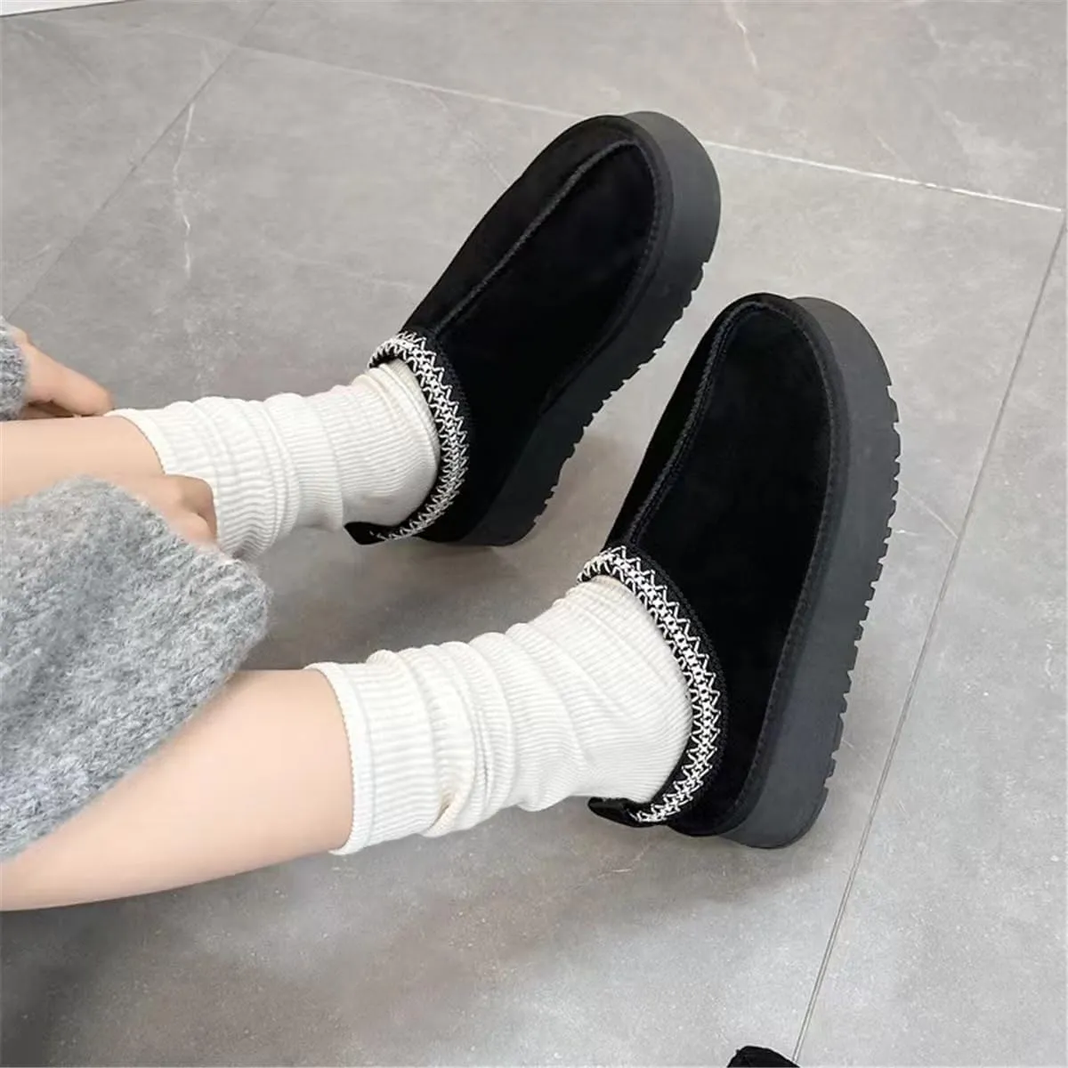 Fashion plush platform slippers for kids trend Mini Fleece Lined boots big kids Outdoor indoor slippers little kids Anti slip boots girl boys Short ankle boots Toddler