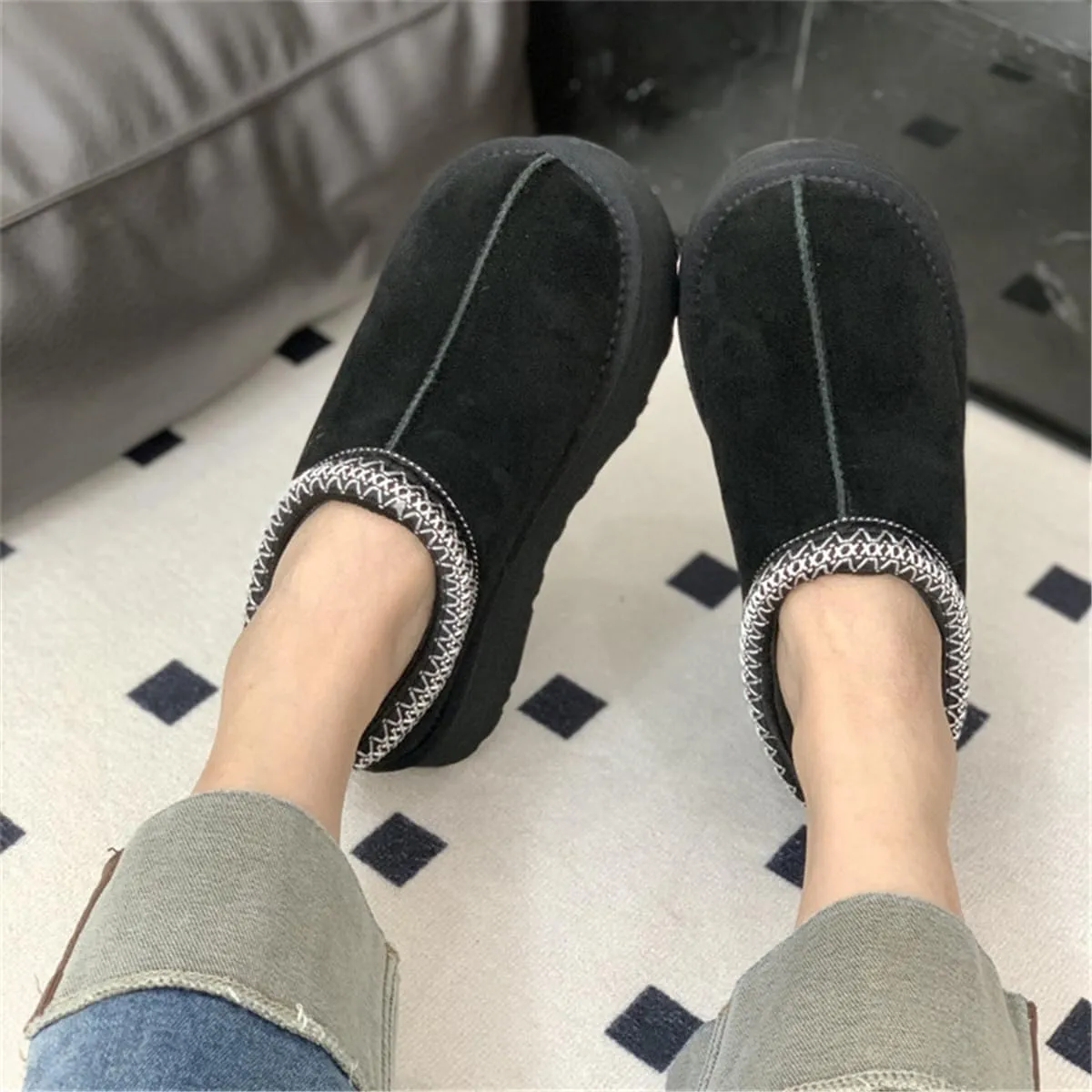 Fashion plush platform slippers for kids trend Mini Fleece Lined boots big kids Outdoor indoor slippers little kids Anti slip boots girl boys Short ankle boots Toddler