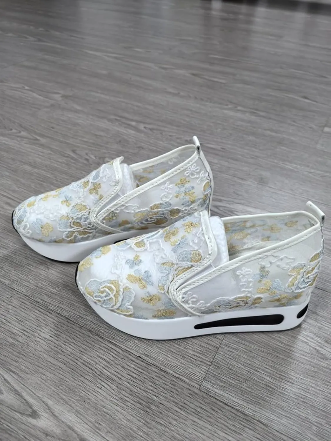 Floral Embroidery Chunky Y2k Boho Sneakers for Women, Breathable Lightweight Walking Shoes, Casual Outdoor