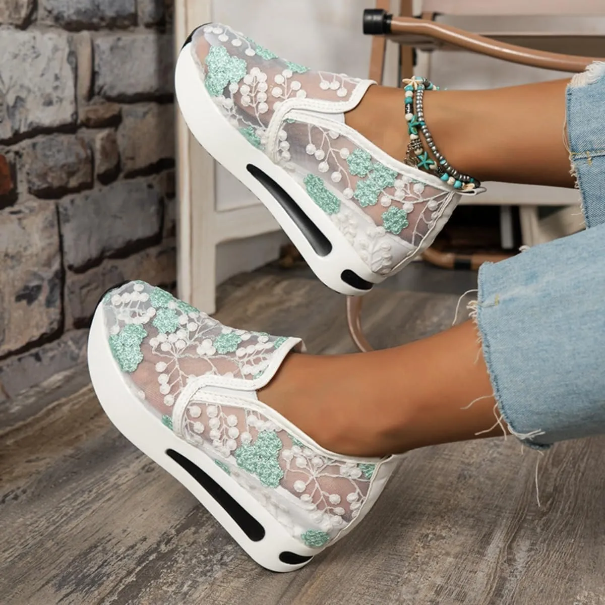 Floral Embroidery Chunky Y2k Boho Sneakers for Women, Breathable Lightweight Walking Shoes, Casual Outdoor