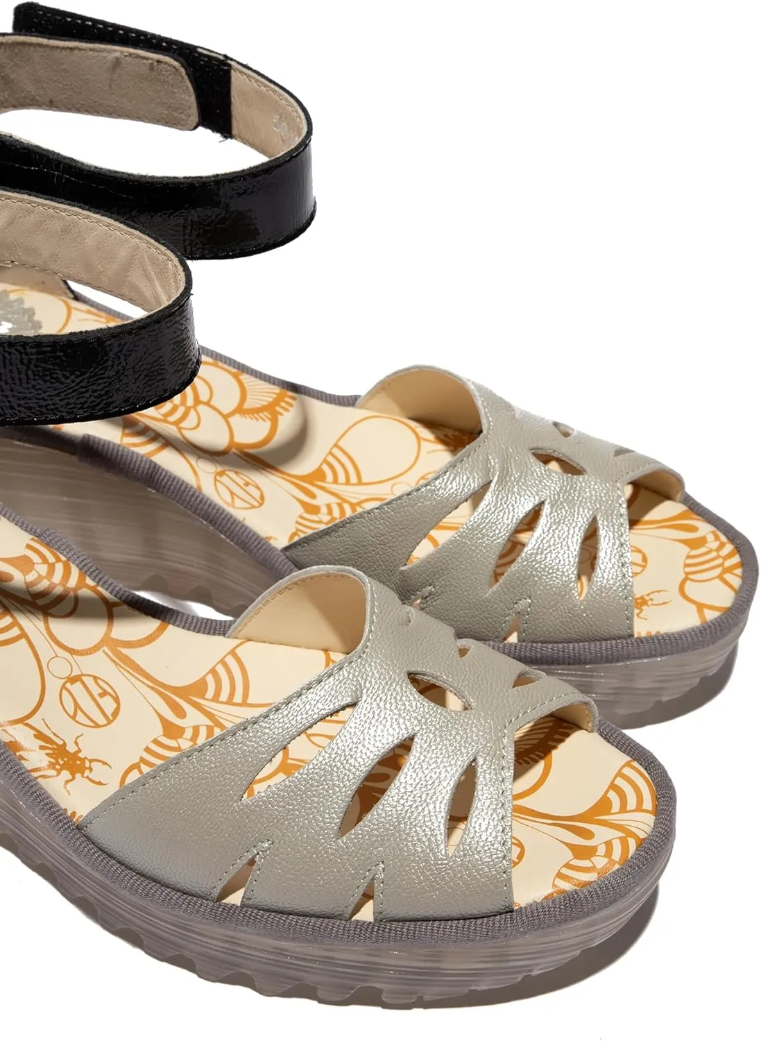 FLY London Women's Yelu454fly Wedge Sandal