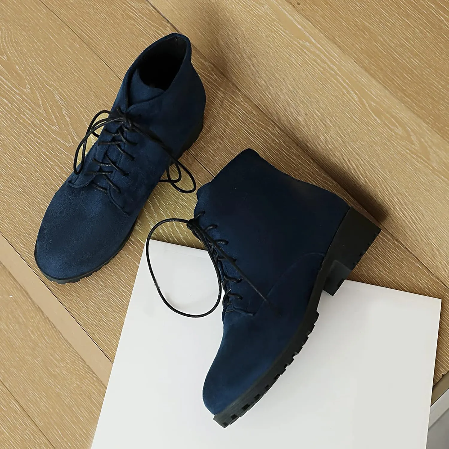 Gicoiz Women Round Toe Classic Combat Chukka Ankle Boots