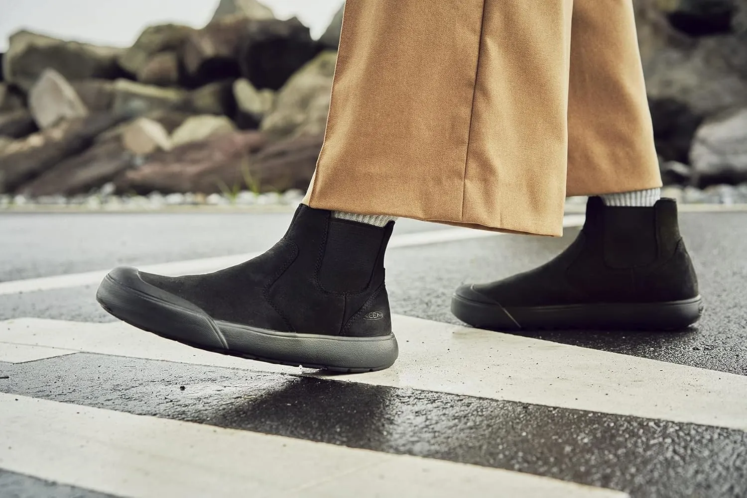 KEEN Women's Elena Pull on Comfortable Chelsea Boot