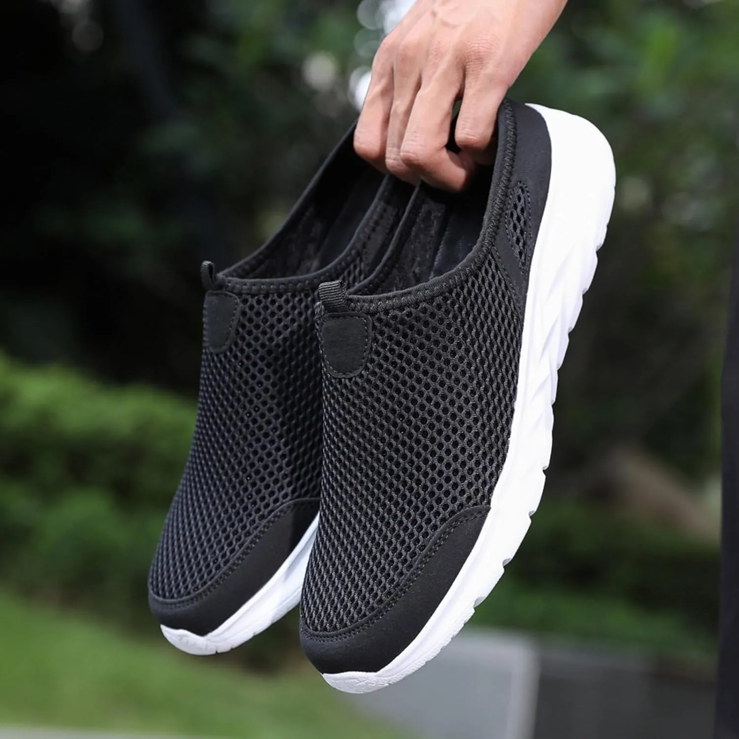 Men Sports Flat Bottom Shoes Lightweight Fly Woven Mesh Breathable Slip On Fashion Sneaker for Spring and Summer