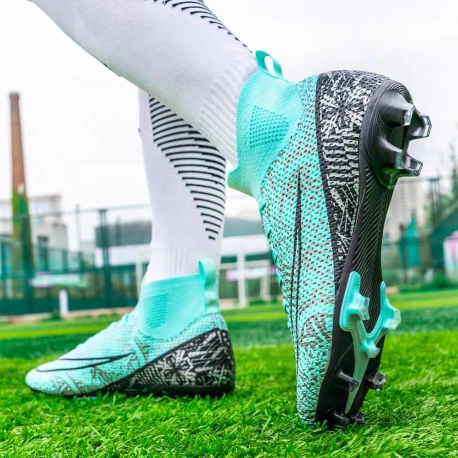 Men’s Breathable Soccer Boots Football Shoes Cleats Spike Shoes FG Sneaker Comfortable Adults Athletic Outdoor Indoor Baseball Competition Training
