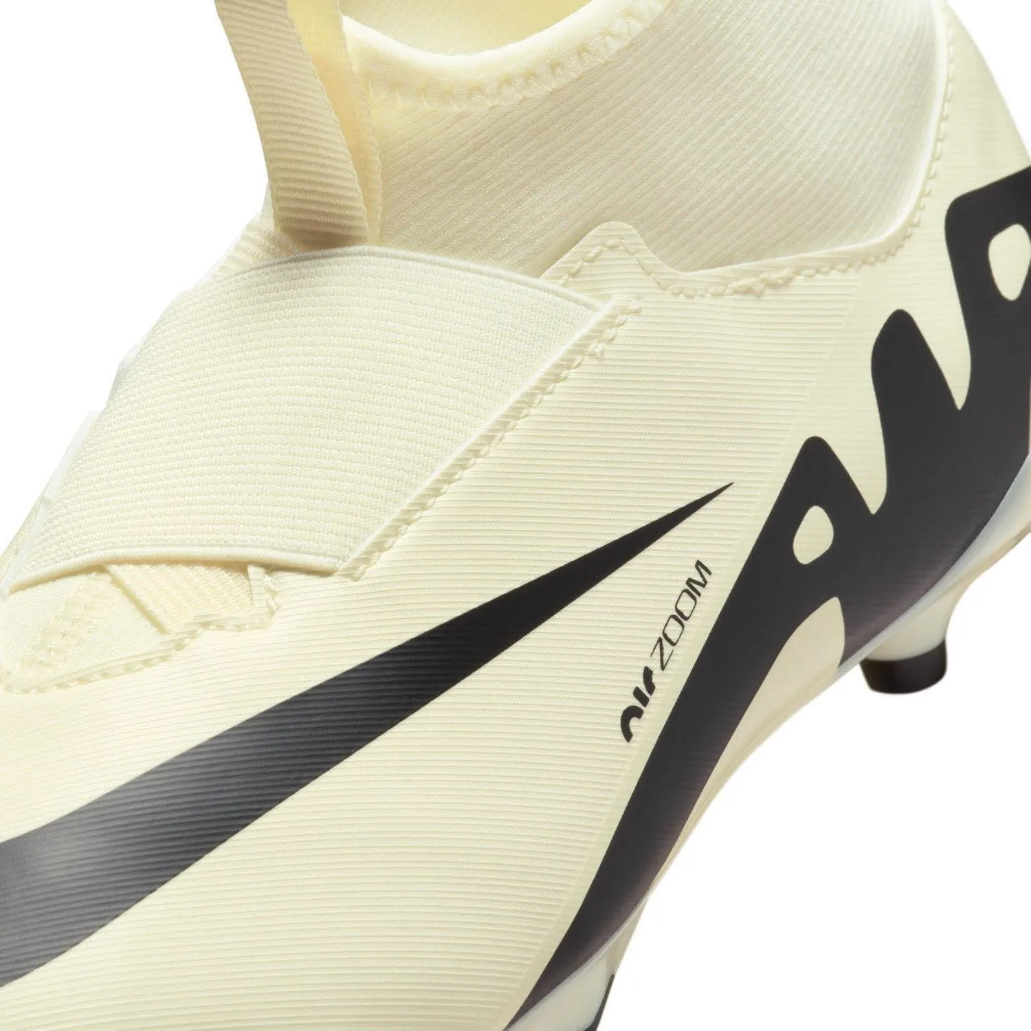 Nike Unisex-Child Soccer Football Boots