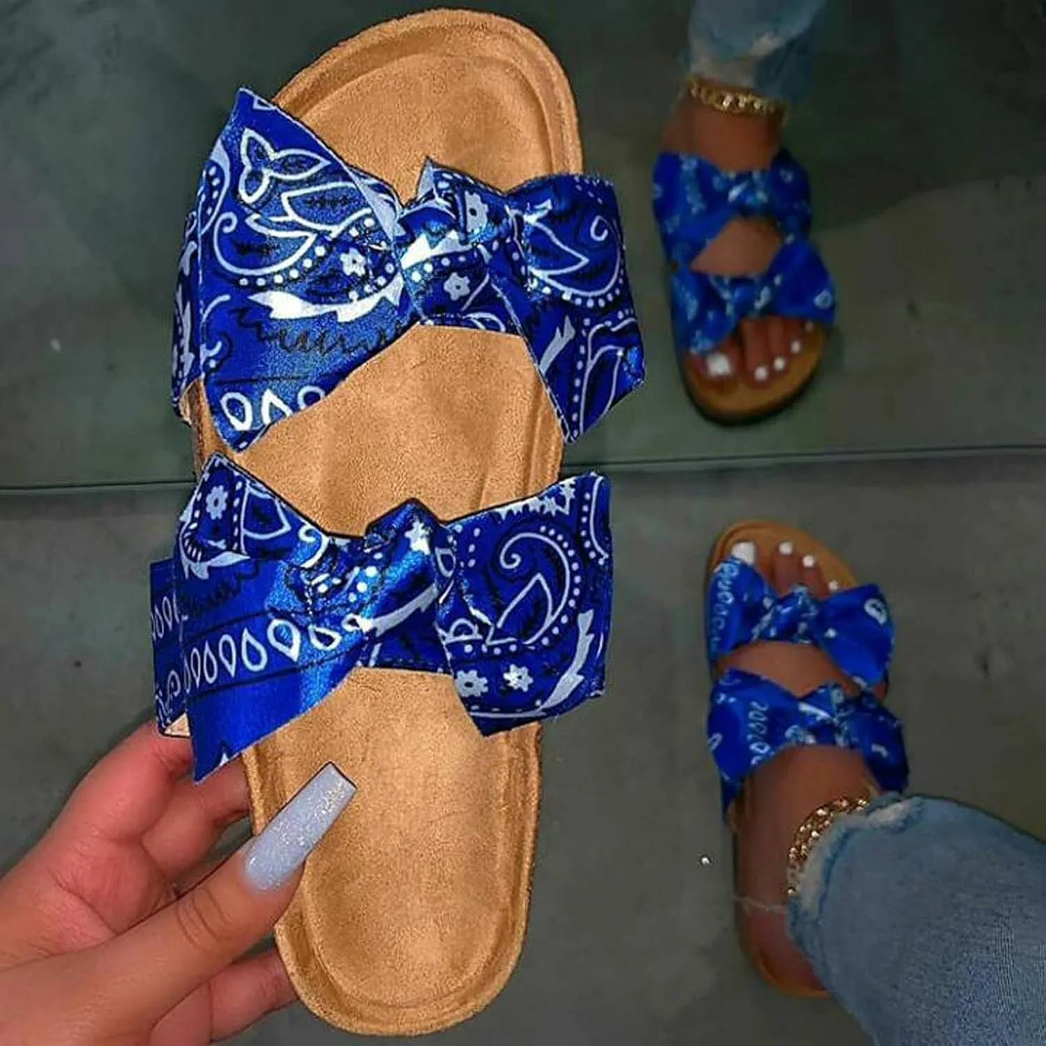 oiangi Bow Flat Sandals for Women Summer Trendy Casual Print Double Strap Open Toe Slip-on Slippers Lightweight Comfortable Beach Shoes Flip Flops