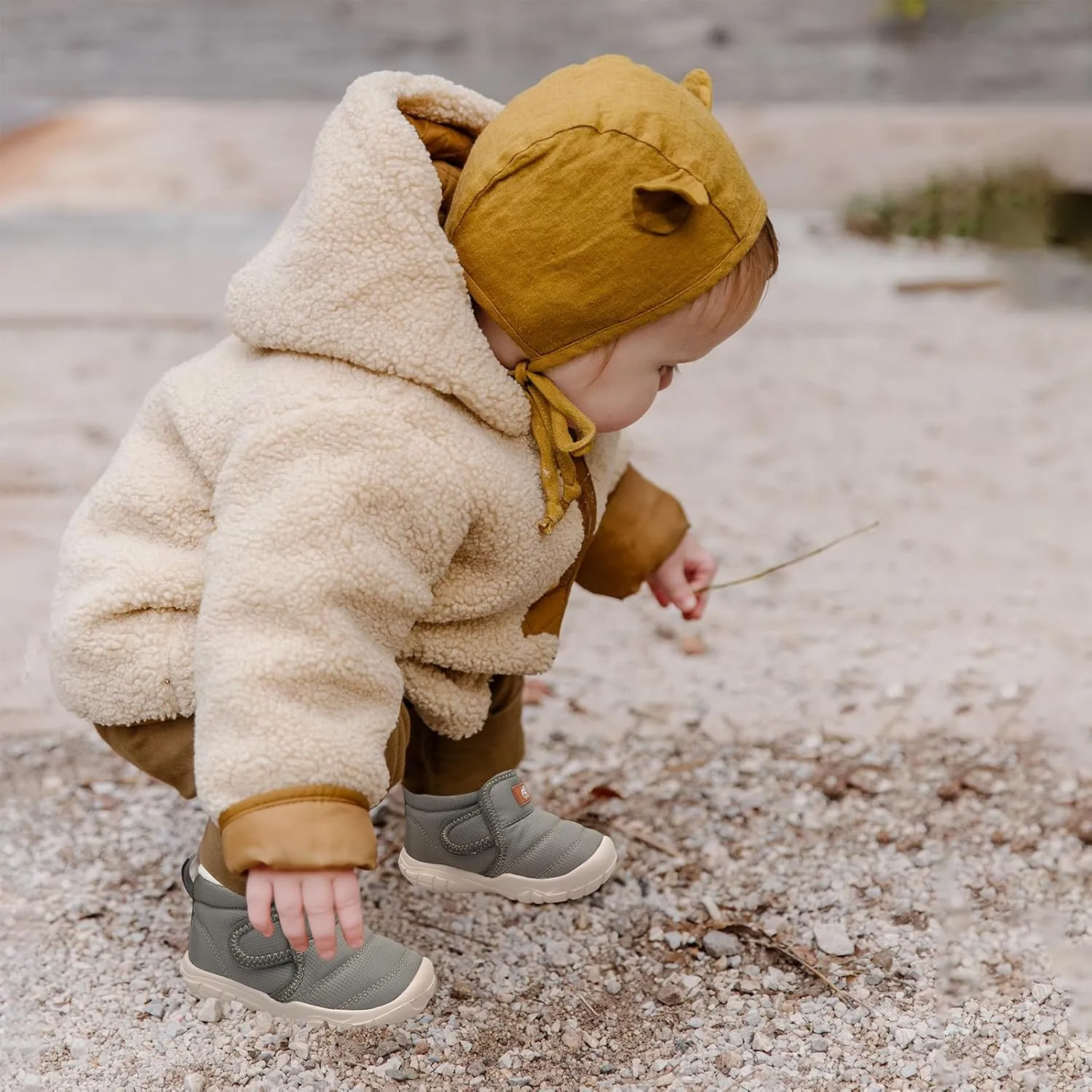 QFH Baby Boys Girls Winter Warm Shoes Cozy Fleece Snow Boots Toddler Non-Slip Walking Shoes Infant Outdoor Water Resistance Faux Fur Booties