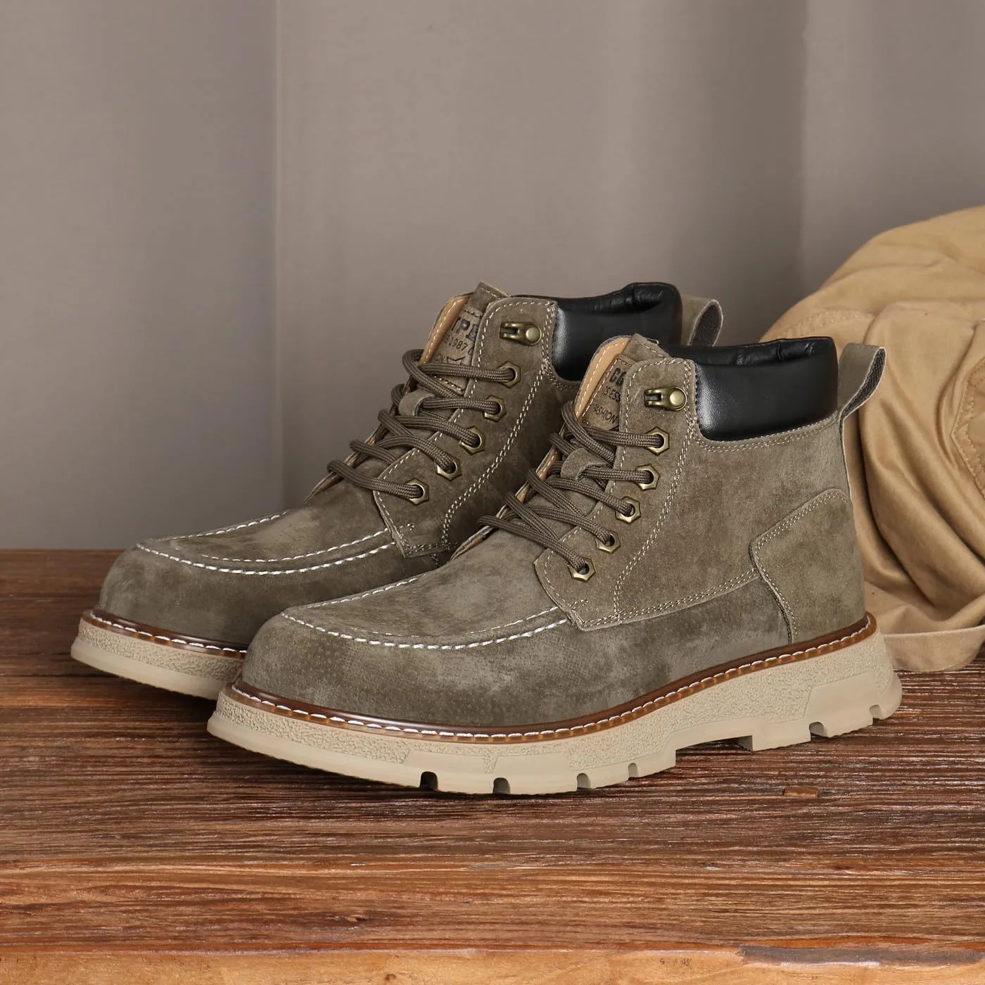 Santimon Men's Suede Moc Toe Ankle Hiking Boots, Lace Up, Anti-Slip Rubber Sole, Casual Sports Boots for Men