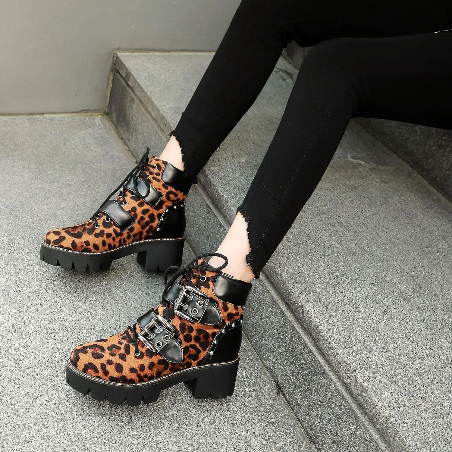 Women's Black Lace up Goth Platform Boots, Chunky Block Ankle Gothic Combat Boots, Cosplay Fashion Punk Boots Shoes