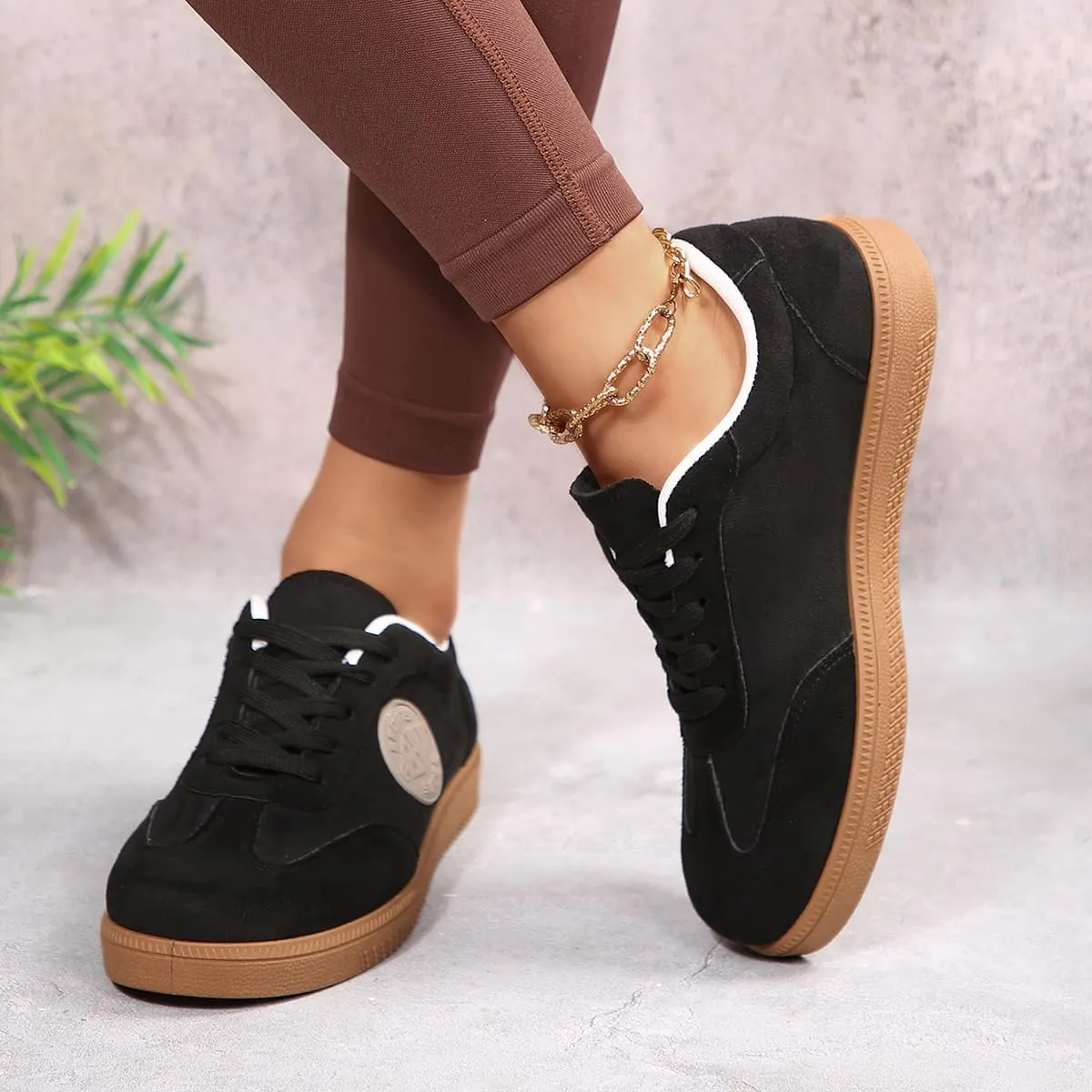 Women's Black Retro Skate Sneakers – Lace-Up Faux Suede Casual Shoes with Rubber Gum Sole, Street Style Trainers for Walking, Campus, Travel – Classic Vintage Look for Everyday Wear