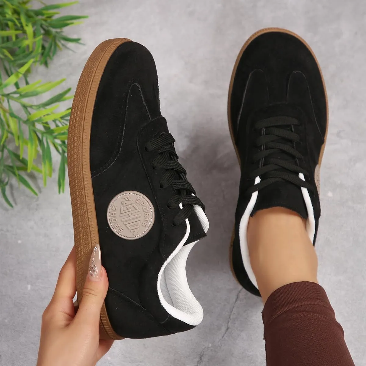 Women's Black Retro Skate Sneakers – Lace-Up Faux Suede Casual Shoes with Rubber Gum Sole, Street Style Trainers for Walking, Campus, Travel – Classic Vintage Look for Everyday Wear