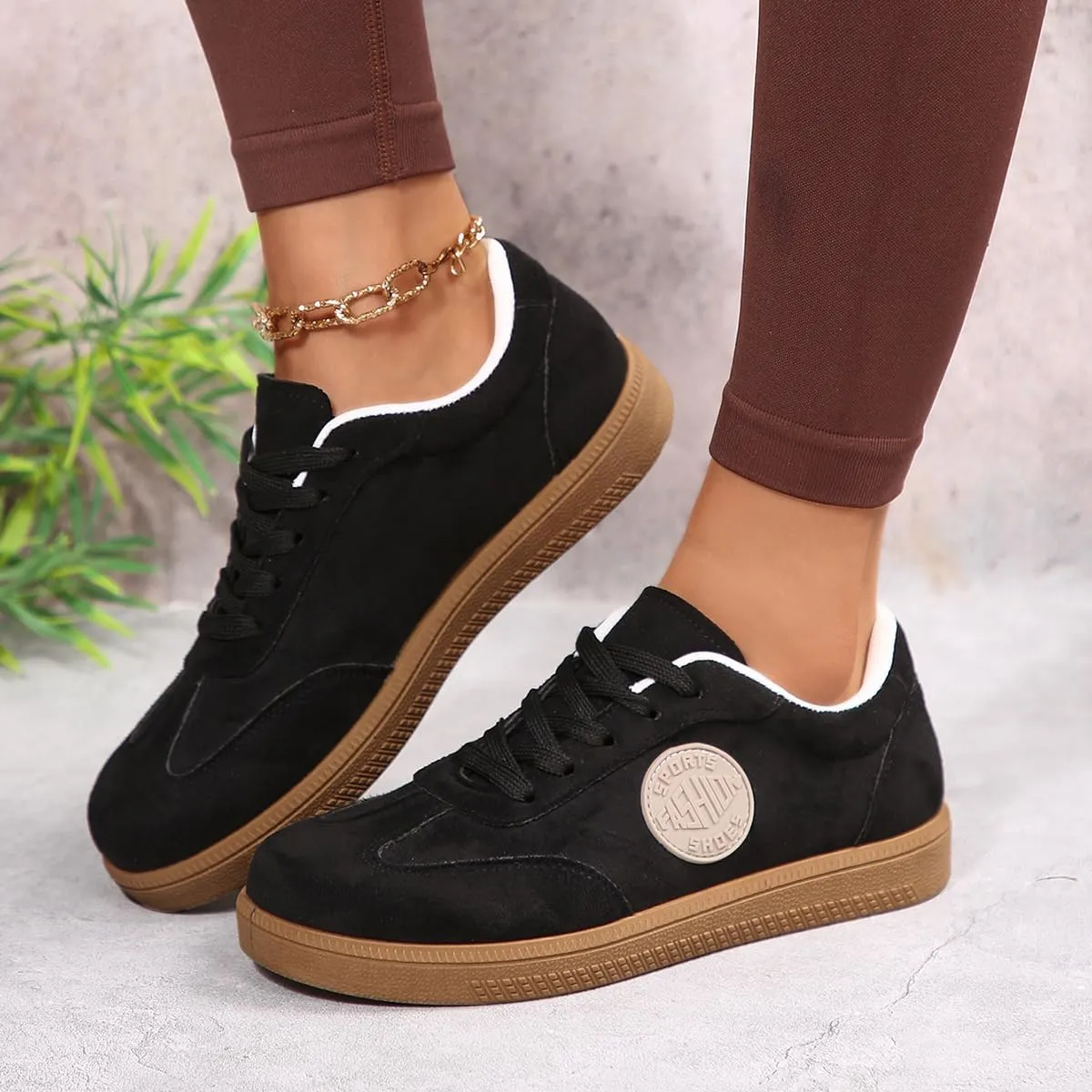 Women's Black Retro Skate Sneakers – Lace-Up Faux Suede Casual Shoes with Rubber Gum Sole, Street Style Trainers for Walking, Campus, Travel – Classic Vintage Look for Everyday Wear