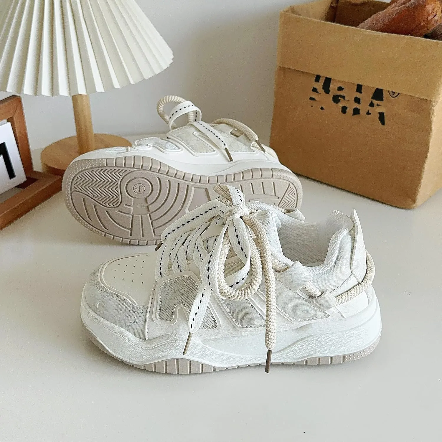 Women's Platform Sneakers Breathable Skate-Inspired Casual Shoes Lightweight Perforated PU Upper Walking Shoes