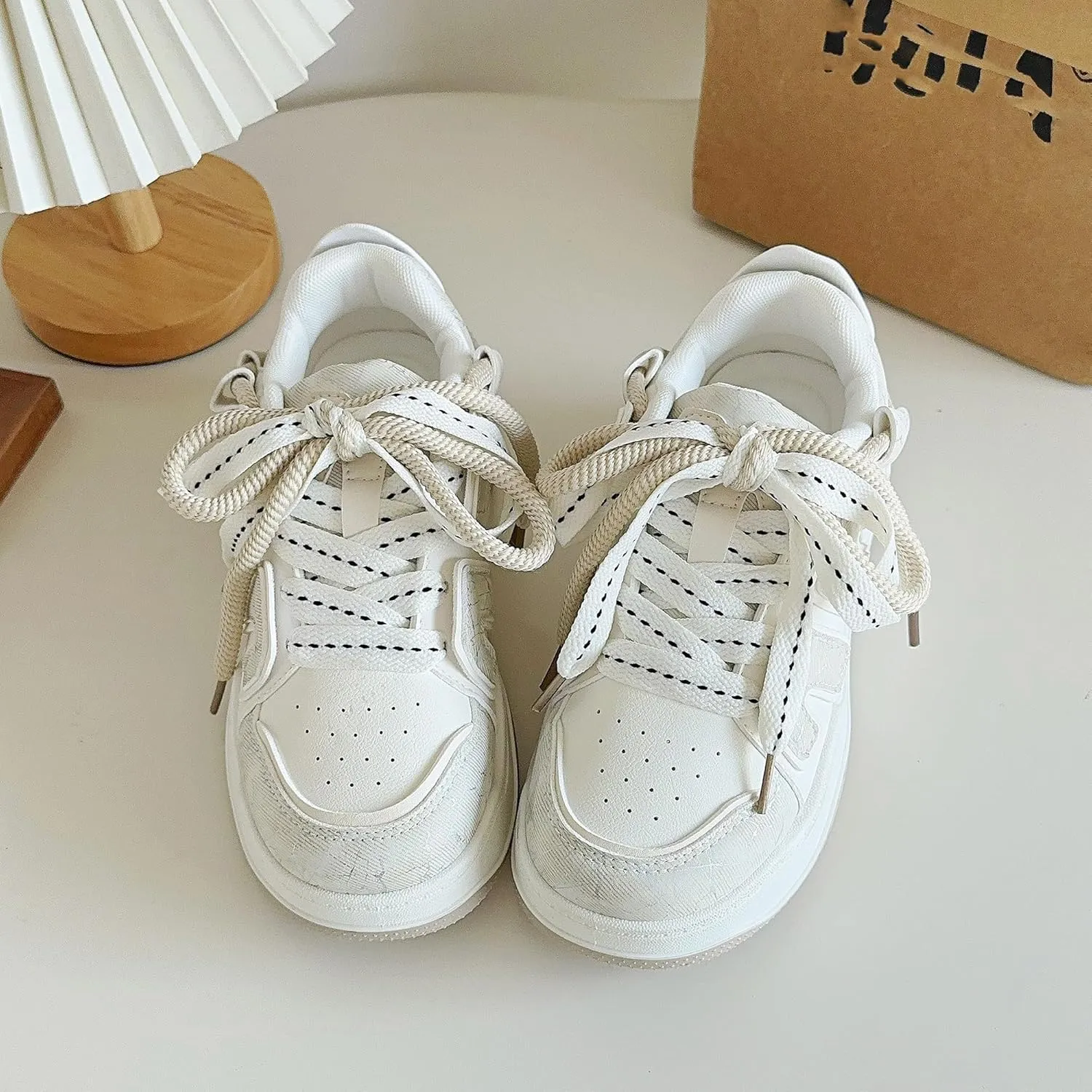 Women's Platform Sneakers Breathable Skate-Inspired Casual Shoes Lightweight Perforated PU Upper Walking Shoes
