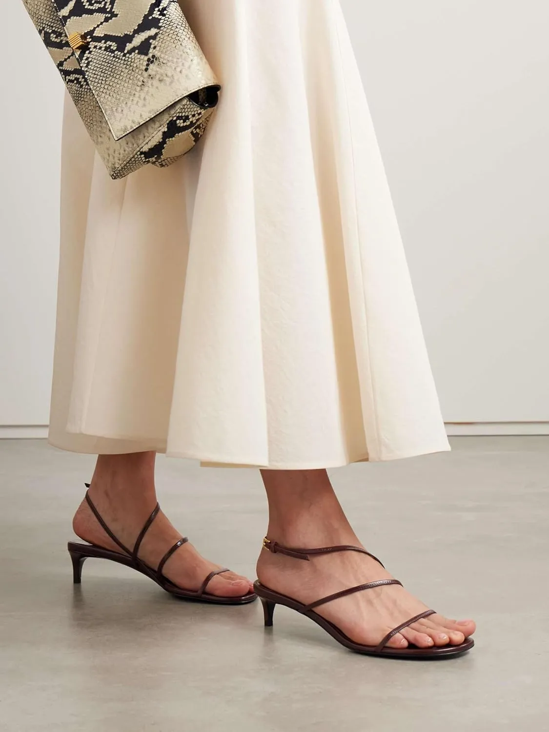 Women's Strappy Heels Open Toe Ankle Strap Kitten Heels Round Toe Heeled Sandals for Wedding Party Office